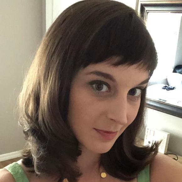 Meet your Posher, Tiffany - Picture 1 of 1